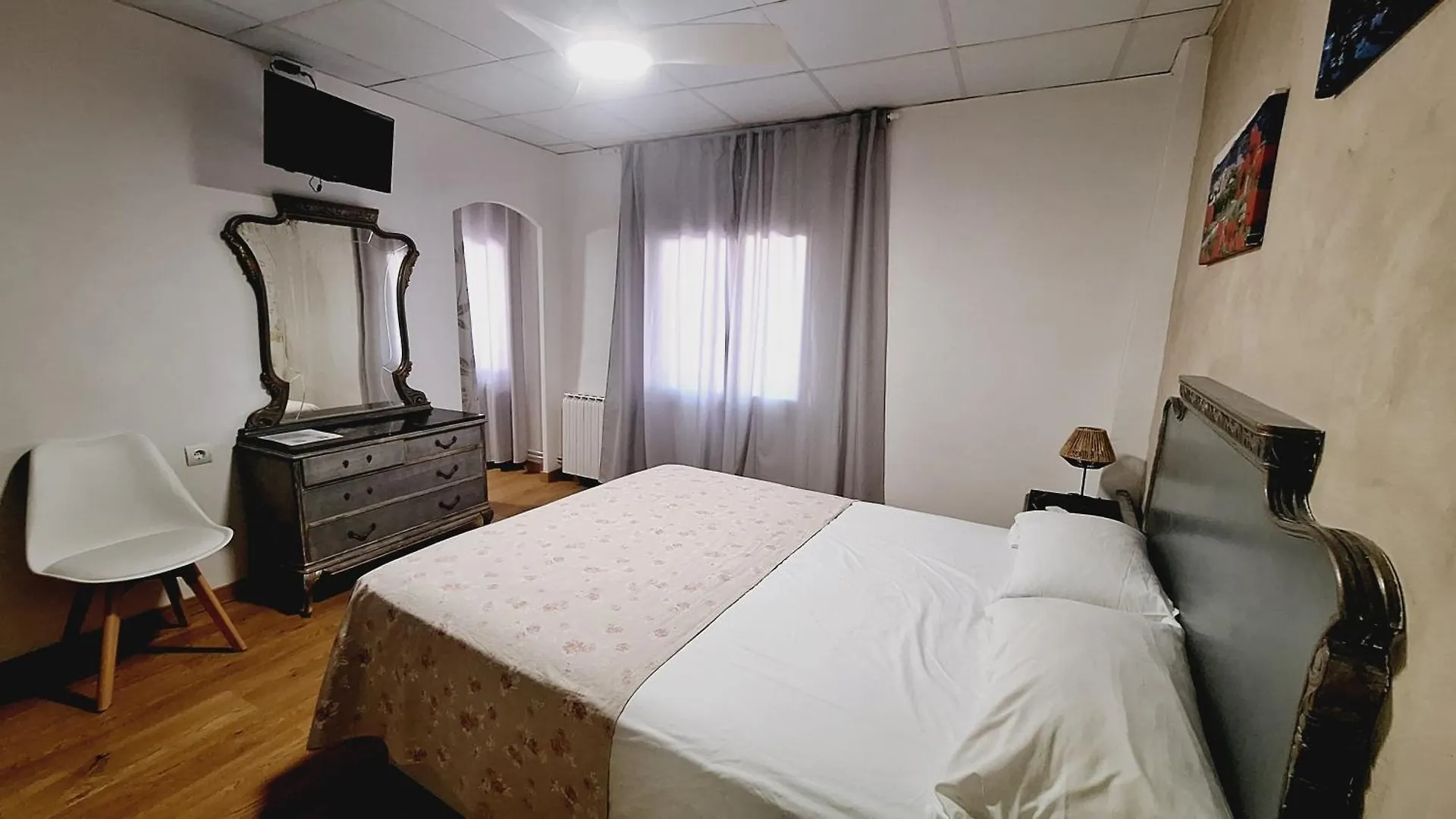 Fonda Toldra Hotel Ulldemolins